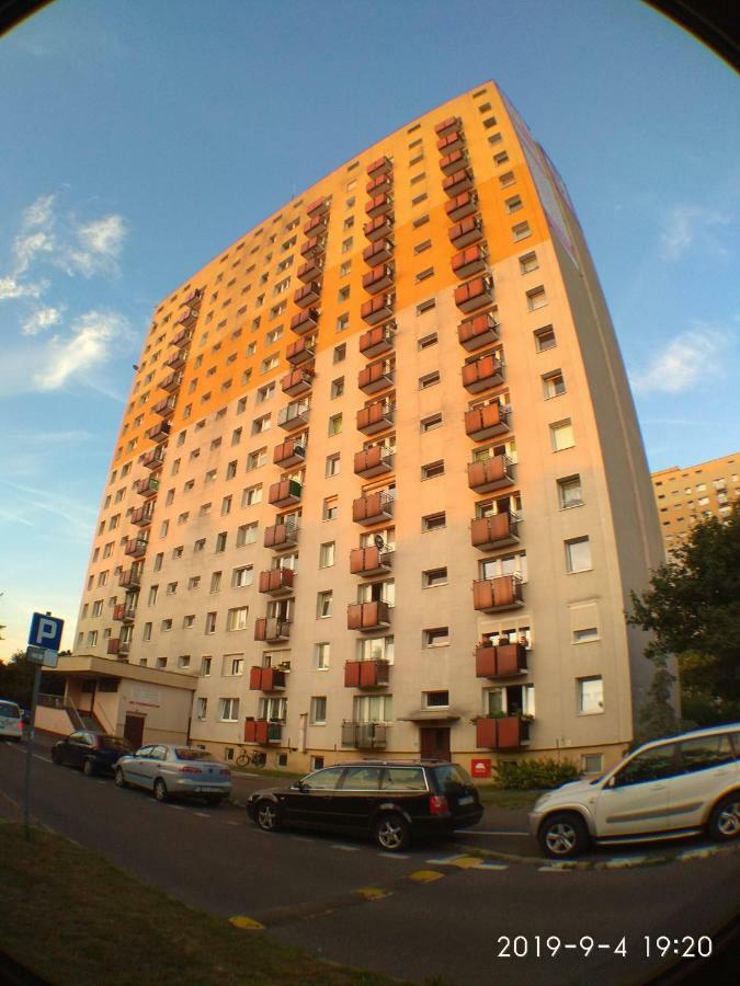 2020 Zwyciestwa 18 - Mieszkanie / Kawalerka / Studio Познань Екстер'єр фото